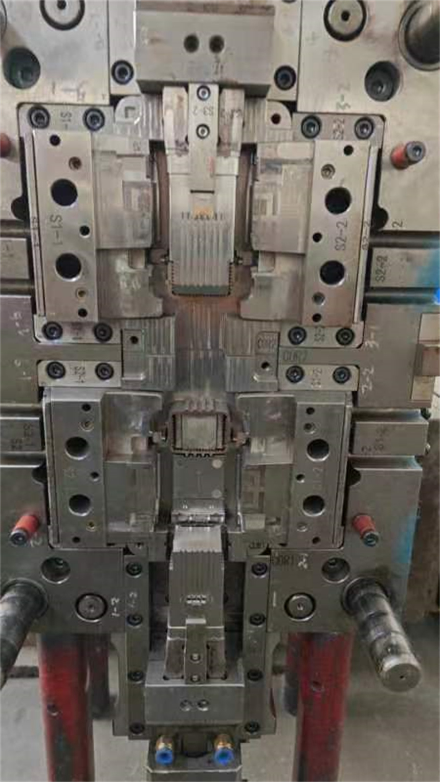 医疗配件模具